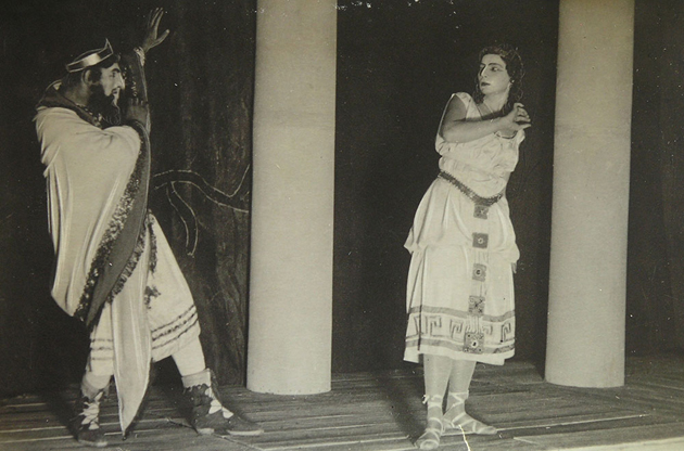 Image - A scene from Les Kurbas' production of Sophocles' Oedipus Rex in Molodyi Teatr (1918).